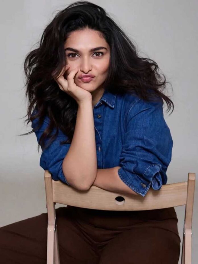 Latest Photos Kayadu Lohar
