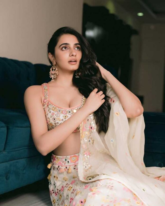 Glamorous Manasa Choudhary