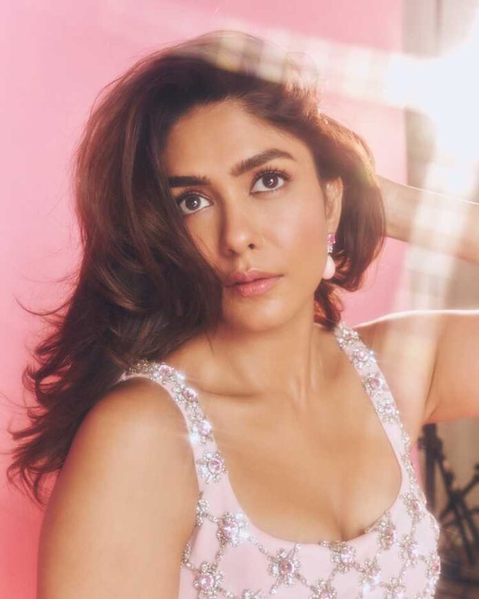 Mrunal Thakur Latest Photos